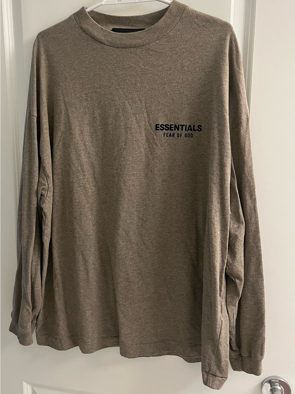 Fear of God ESSENTIALS Oversized Long Sleeve Tee – Taupe – Size S